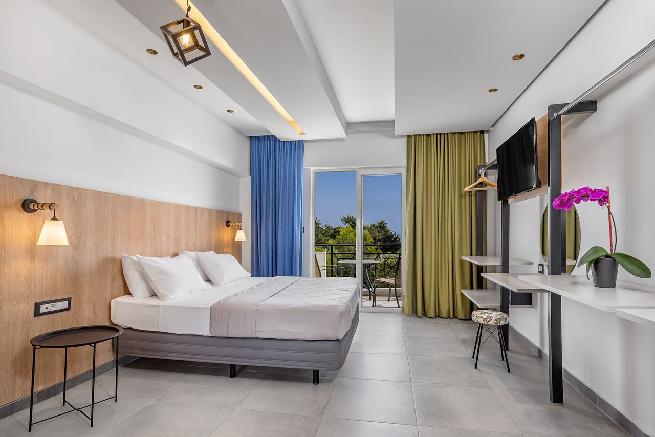 "🌟 We are proud to introduce our newest room type. Step into pure luxury and relaxation in our Superior Bungalow Room, where modern elegance meets tropical charm. ✨ Immerse yourself in the ultimate comfort and indulge in the breathtaking views from your private balcony. 🌴🌅 Experience a dreamlike stay like never before! Book your escape today and discover the epitome of serenity. 🌺
#virginia_family_resort #rhodes #greece #resort #greekresorts #renovatedroom #summerescape #summerhotel #hotelarchitecture #modernarchitecture #roomdesign #hoteldesign #resortdesign