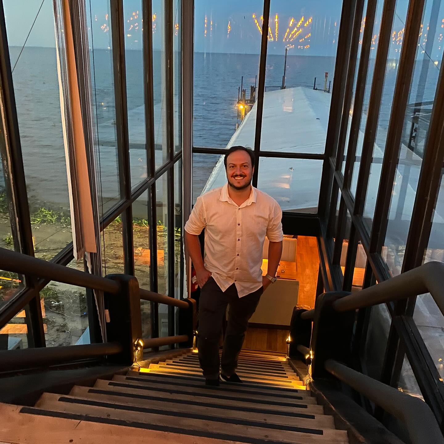 Uma das nossas melhores experiências gastronômicas de Buenos Aires foi o @garibaldirestaurante
.
Antepasto, entrada, prato principal, sobremesa e drinks saborosos, sem falar do excelente atendimento.
.
Voltaremos em breve.