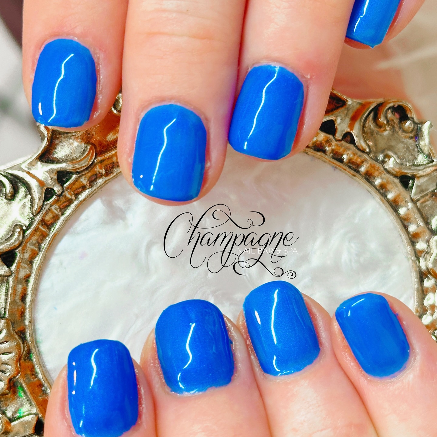 💅The colour 🅑🅛🅤🅔 was the choice for this builder in a bottle gel manicure. 💙💙💙
Thinking of getting your nails done and want to know what services I offer?
…..comment “Services Menu” and will send this out to you right away
“Be Bold, Be Beautiful!”💅
Christina Rose🥀