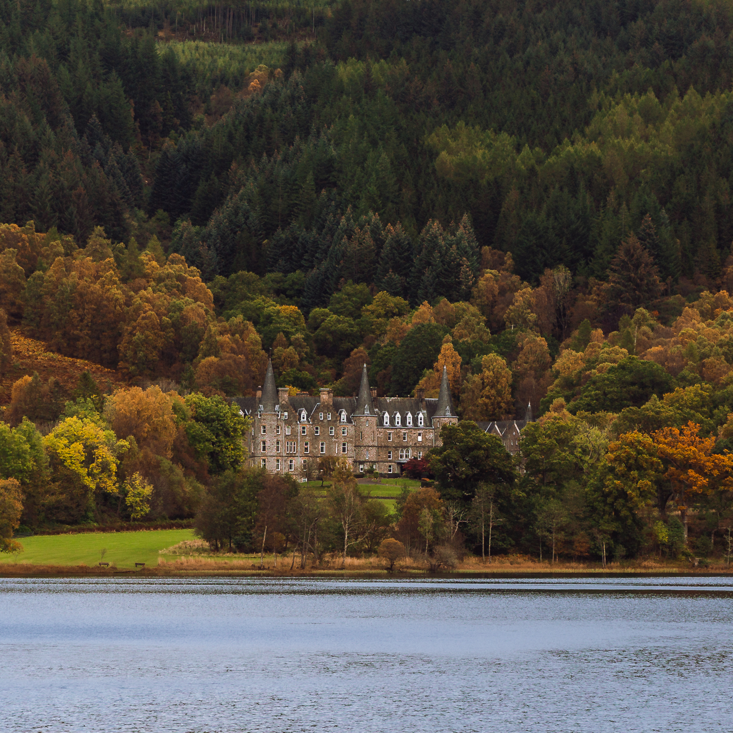 Victorian elegance meets Scottish wilderness at Tigh Mor Trossachs, overlooking Loch Achray.
#lochachray #tighmortrossachs #scotlandscenery #scottishautumn #historicplaces #visitlochachray #scottishviews #trossachsandteith #discovermore #scotlandlandscapes #scottishescapes #scotlandexplorers #wildscotland #autumnlight #naturecaptured #highlandsandislands #trossachsbeauty #landscapelovers #wanderingscotland #scotlandgreatshots #bestofscotland #scottishlochs #igscotland #scotlandsbeauty #autumncolours #scotlandnow #scotlandphotographer