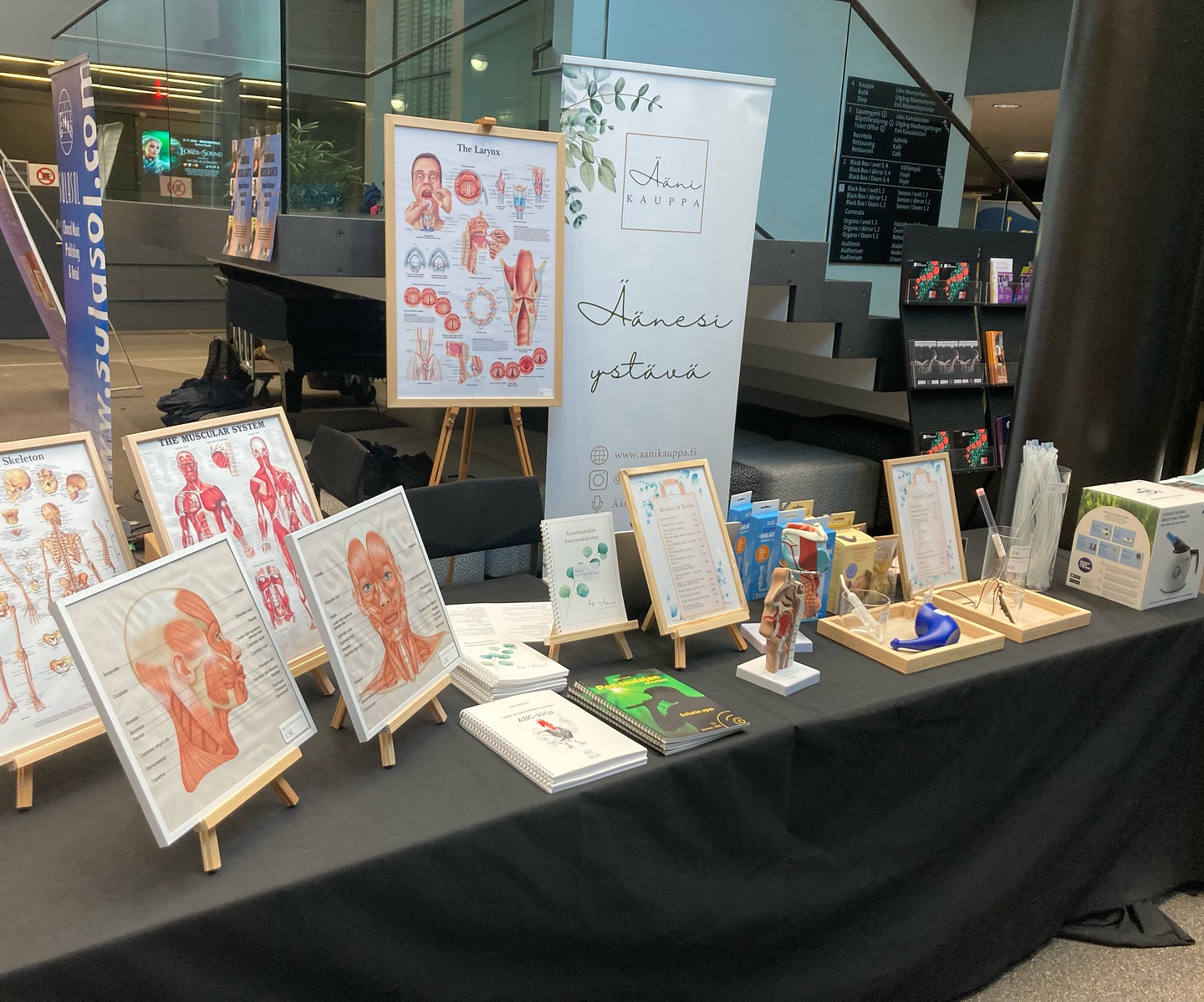 Äänikauppa Musiikkitalon ala-aulassa
🌱 Tänään klo. 10-18
🌱 Huomenna klo. 10-15
Tervetuloa ostoksille, konferenssihinnoin 😍🫶❤️