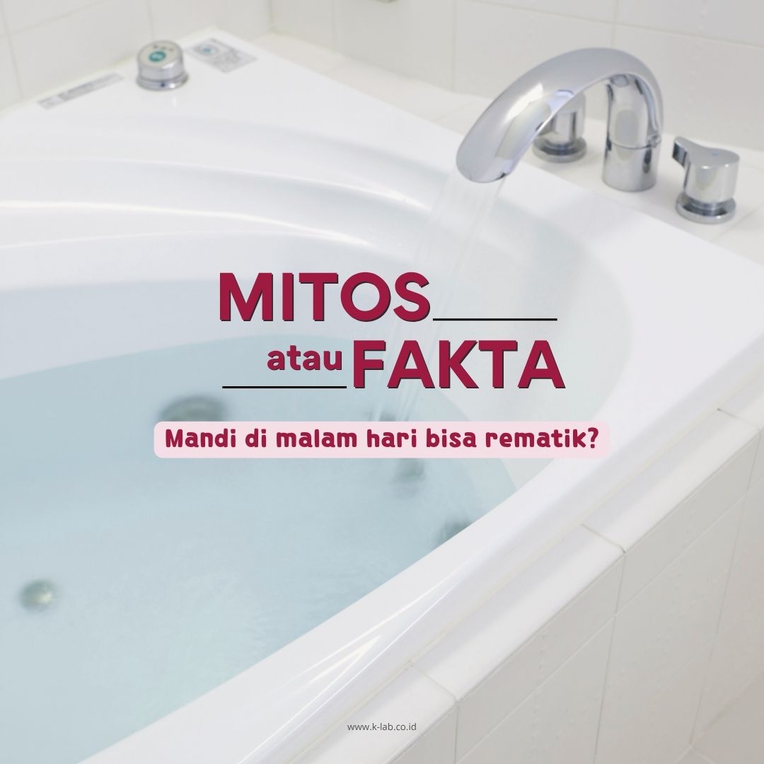 Katanya, 🛁🌙 mandi malam bisa bikin rematik! 😱 Tapi, bener nggak sih?
✨ Fakta medisnya?
Rematik (atau istilah medisnya: rheumatoid arthritis) adalah penyakit autoimun. Bukan karena air dingin atau jam mandi, tapi karena sistem imun yang menyerang sendi.
📌 Jadi, mandi malam TIDAK bikin rematik! Namun… 🧐 dapat memperburuk kondisi seseorang yang sudah mengidap rematik. Hal ini bisa terjadi karena udara atau air dingin dapat mengakibatkan perubahan konsistensi cairan sendi yang dapat memperparah kekakuan otot dan sendi.
👉 Meskipun kamu tidak mengidap rematik tapi mandi malam pakai air dingin bisa membuat otot kaku atau pegal, terutama kalau badan lagi capek atau cuaca lagi dingin. Lalu solusinya? 💡 Mandi lah dengan air hangat yang bisa bikin badan lebih rileks, tidur pun semakin nyenyak 😴
#FaktaAtauMitos #Rematik #MandiMalam