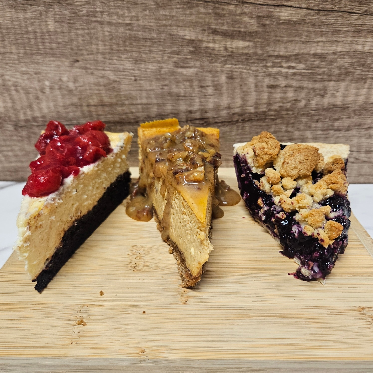 We hope you're all making this a September to remember! Tonight we'll be cheering on the Packers and enjoying this cooler weather while it lasts! Looks like this weekend may get a bit toasty for you Summer fans!
Also, because we're feeling fall in a big way, this weekend we're kicking off Caramel Apple season. Stop by for a delicious granny Smith Apple, dipped in housemade caramel - either naked or topped with Peanuts or Butterfinger pieces! While you're here, double down and get a Caramel Apple Chex Mix as well!
🍒 Muffins | Cherry Almond Streusel
🥓 Quiche | Bacon Potato Cheddar • French Onion • Steak Peppers Gorgonzola
🧀 Scone | Sausage Caramelized Onion Cheddar
🥮 Danish | Raspberry Cheese Danish •
🍰 Cheesecake | Vanilla Mini • Pumpkin Pecan Praline • Black Forest
🥧 Slice: Dutch Blueberry
🍪 Cookies | Chocolate chip • Monster • Red Velvet w/cream cheese chips • GF/DF Choc Chip • GF/DF Snickerdoodle
🧁 Cupcake | Triple chocolate • Vanilla • Carrot • GF Carrot • Allergen-friendly • Maple Bacon • Chocolate Mousse • Apple Spice
🏈 Bars | Caramel Almond Crunch Brownie • Éclair Torte • Cranberry Apple Crumble Bar • Peanut Butter Footballs
☕️ Macarons | Grapefruit • Mocha • Fluffernutter
🌰 Snacks | Caramel Apple Chex Mix • Chex Mix • Candied Nuts
🥣 Granola | Blueberry Vanilla • Pumpkin Spice
🍏 Other | Caramel Apples - Plain, Peanut and Butterfinger
Doggo treats and muffins