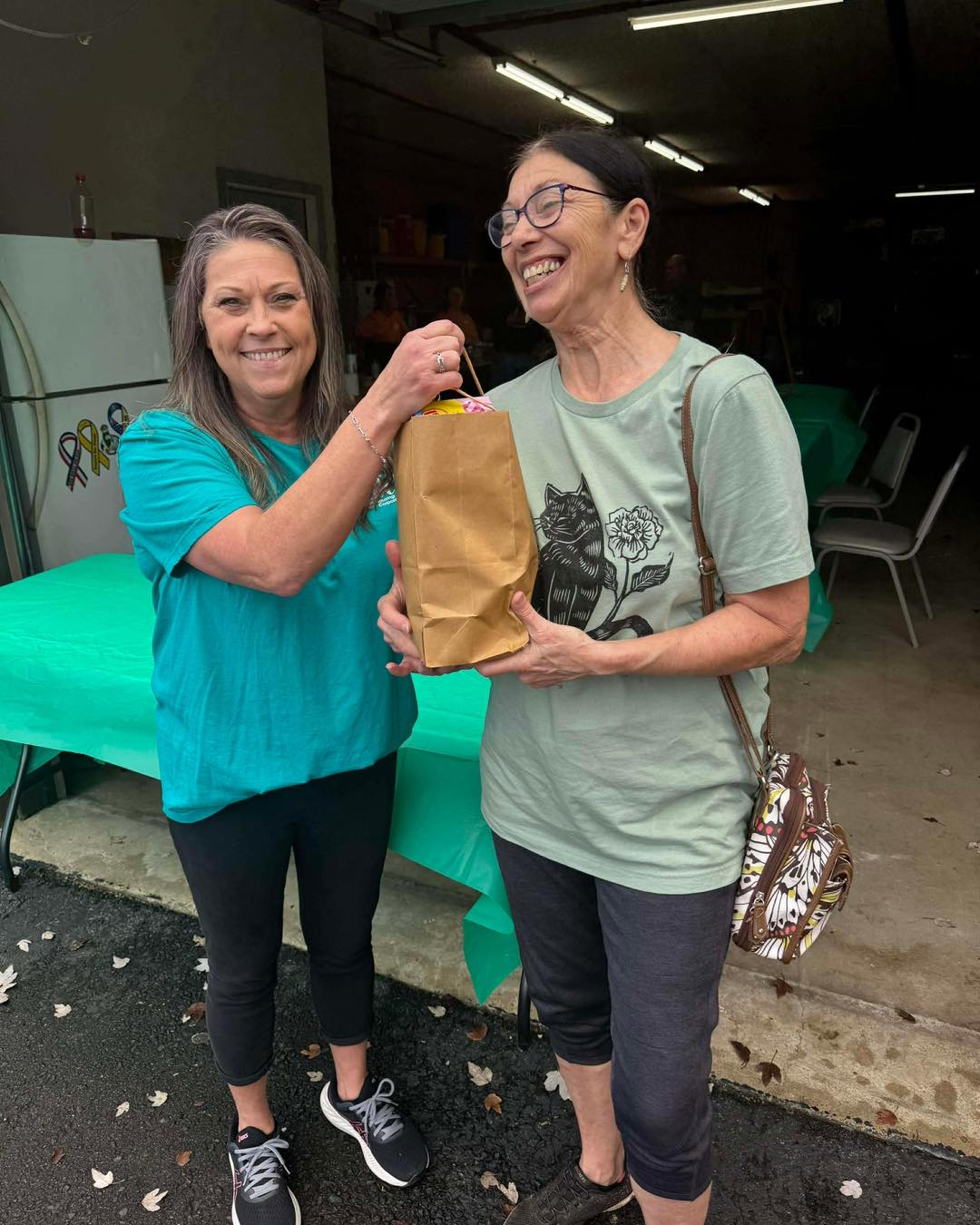 🦃 **Our First Community Thanksgiving Dinner & Food Box Giveaway Was a Huge Success!** 🦃
We’re beyond grateful to have been able to serve our amazing community this Thanksgiving. We handed out **30 food boxes** and provided a hot meal to **80+ people** in need. 🙌❤️
A huge thank you to UHDC employees and family who donated, volunteered, and supported this event. Your kindness makes a world of difference, and together, we made this holiday season a little brighter for so many. 🌟
#CommunityStrong #Thanksgiving #GivingBack #Grateful #TogetherWeRise #CommunitySupport #ThanksgivingDinner