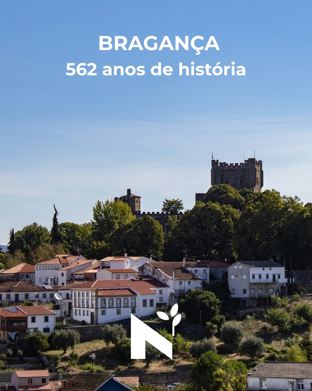 Hoje Bragança celebra 562 anos de história!
Cidade de património, história, tradição e identidade transmontana. Bragança é parte essencial do território que o Azeite a Norte representa e valoriza.
Qual é a primeira palavra que te vem à cabeça quando pensas em Bragança? 👇
Conta-nos nos comentários
#Bragança #TrásosMontes #AltoDouro #NordesteTransmontano #Território #Património #AzeiteANorte #IdentidadeTransmontana #Cultura #PortugalInterior #turismoanorte #turismorural #olivoturismo #oliveoilturism #gastronomia #gastronomy #portugalfood #saboresdeportugal #portugal #Portugal #portoandnorth #visitportugal #visitportoandnorth #evoo #slowlife #olivoturismoportugal #oleoturismoportugal