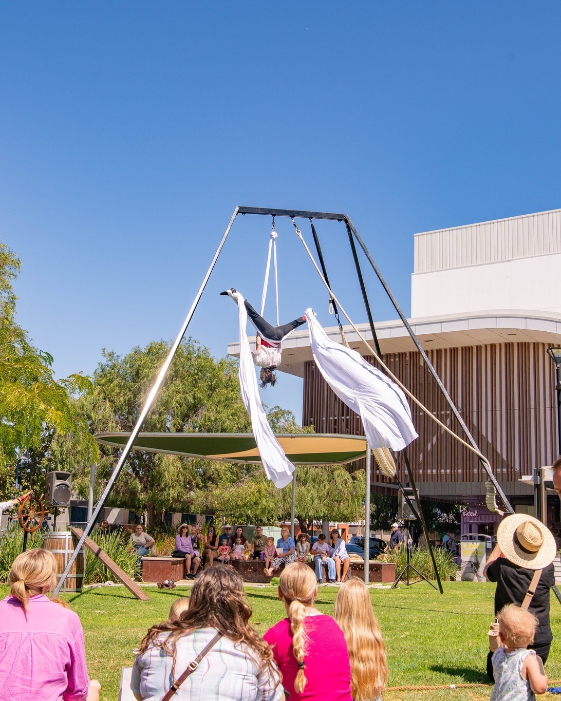 ๐๐ฎ๐ง๐ฌ๐ก๐ข๐ง๐. ๐๐ฆ๐ข๐ฅ๐๐ฌ. ๐
๐ซ๐ข๐ง๐ ๐ ๐ฆ๐๐ ๐ข๐.
On Saturday, the Fringe Fun Fest kicked things off in style - officially opened by Mayor Phill Cronin and packed with happy faces, creative chaos and that unmistakable Fringe energy.
The face painting and crazy hair queue never slowed, SOUL Silent Disco - South West brought the vibes, and the park came alive with dancing - from The Most Wuthering Heights Day Ever - Busselton to mermaids and everything in between.
Scott Pearce Music had the crowd moving with his high-energy drumming workshop, while Head Over Heels Acrobatics delivered a hilarious, exhilarating, heart-in-mouth debut of 'Pirate Queens.'
Busselton sun showed up, the kids had a blast, and the festival spirit is officially alive and kicking.
Shows are on all week - donโt miss your Fringe moment.