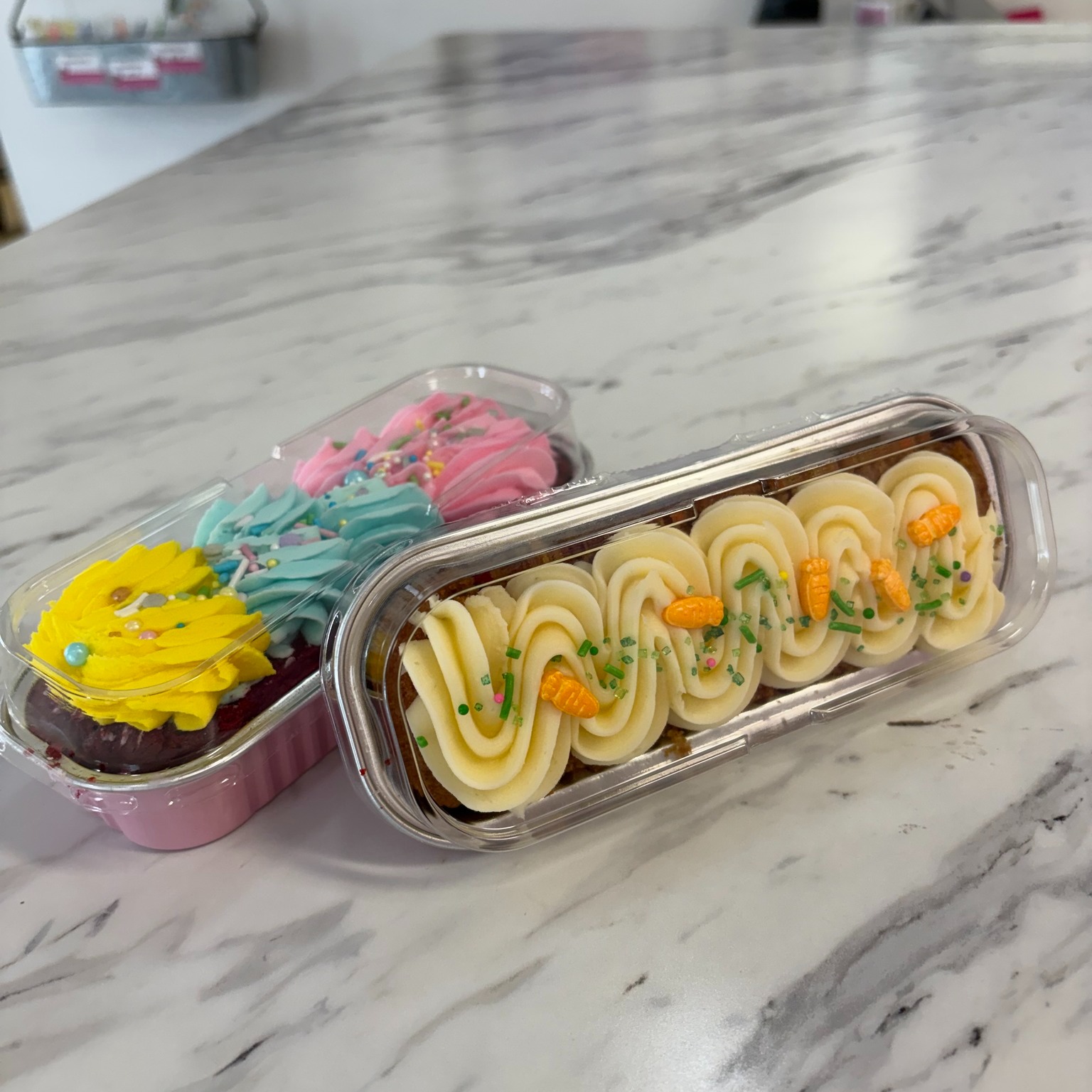 🐰🌷 Easter Treats Are Here! 🌷🐰
We’re busy prepping some of your favorite Easter goodies and some NEW ones! 👀 All of our treats for Easter are only available in store - no pre orders. You'll want to stop in Friday and get yours before we sell out!
🧁 Cake pops
🌾 Rice Krispy Treats
🐣 Chocolate-dipped Peeps
🥨 Chocolate-dipped pretzels
🎂Cake Tins
We will also have tons of cupcakes available as well! Check out yesterday's post in case you missed our specialty flavors!