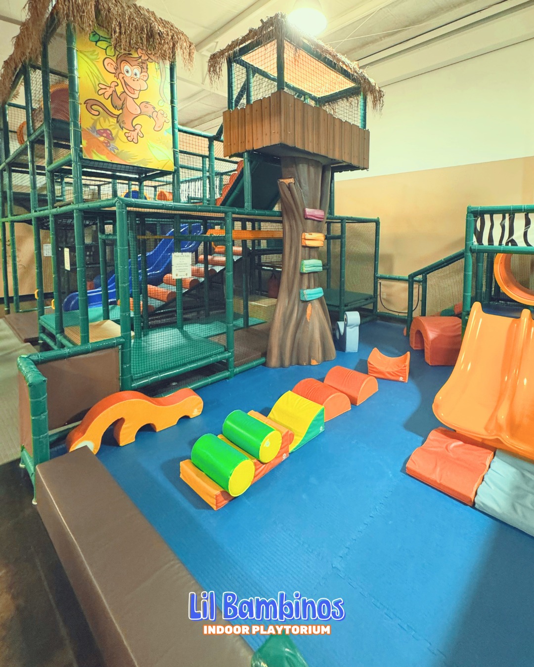 A place for toddlers and big kids to play 🧸✨
Come out to Lil Bambinos! We’ve created a safe space where your kids can learn, explore, and have fun. 🐵🧡
Hours:
Monday–Friday: 9 AM – 2 PM
Saturday: 8 AM – 11 AM