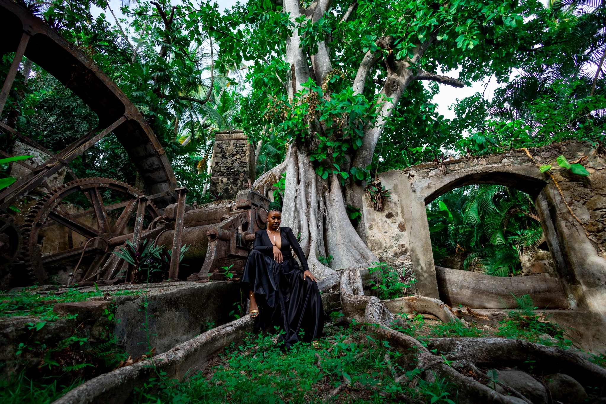 Soft movement, strong energy.
The dress, the breeze, the glow, everything came together perfectly.💚🖤
Ready for your own moment? Send us a message or click the link in our bio.
#FlowyDressShoot #StLuciaPhotos #PortraitShoot #CreativePortraits #IslandMoments