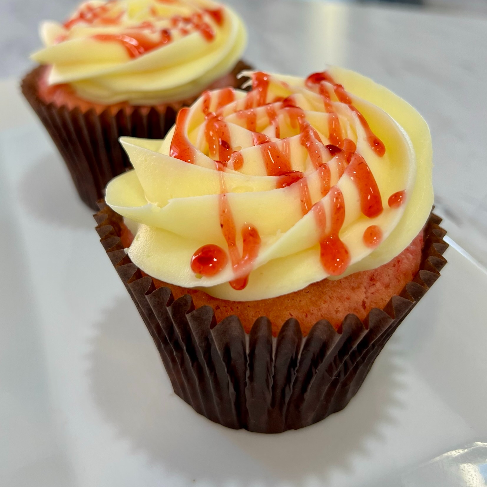 🎉🧁 Friday is going to be GOOD 🧁🎉
Our storefront is OPEN this Friday 10-5 and Saturday 9-1 we’re loading the case with lots of yummy cupcakes, cake pops, peeps, pretzels and more! Here's the Easter cupcake line up- along with all of our dailies!
🥕Carrot Chai
🫐Blueberry Lemon
🩷Raspberry Lemon
🍯Honey Pistachio
🍪Cookiebutter Cheesecake
💛Buttercake
Come early, grab your favorites, and treat yourself — these won’t last long! 💛
See you Friday!