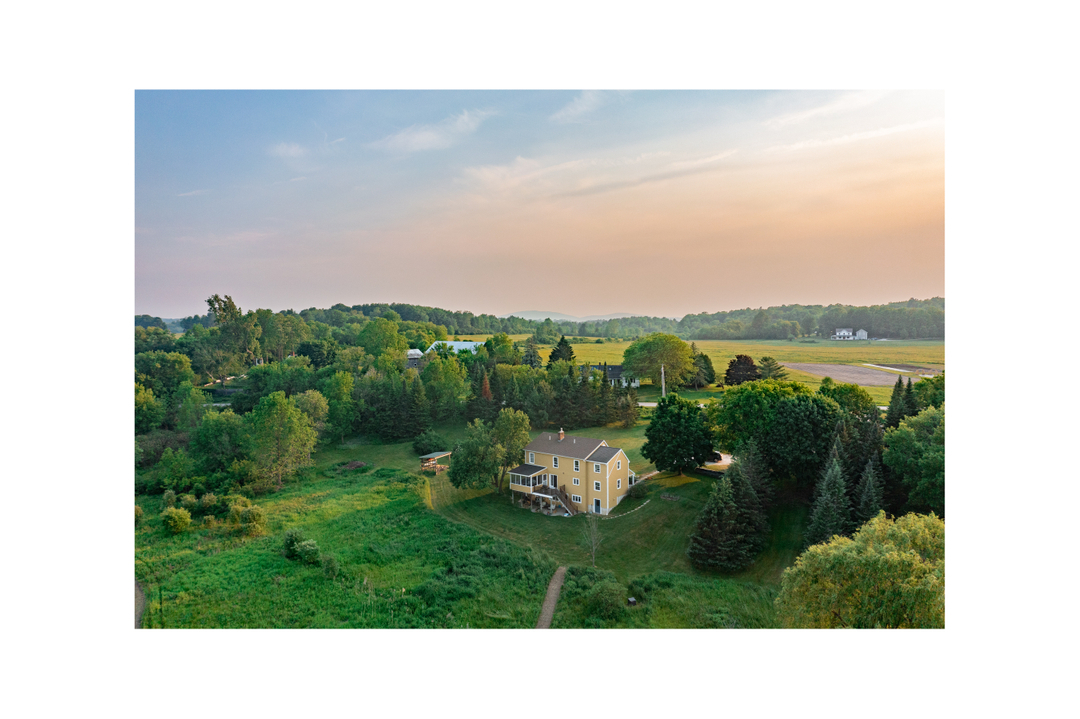 Recent work for a short term rental in Hinesburg, VT.
.
.
.
#wanderlust #vacationrentals #vacationrentalhomes #airbnb #vermontliving #vermontmade #vermonting #newengland #travel #airbnbsuperhost #vermontrentalphotographer #vermont #spacialharmonyphoto