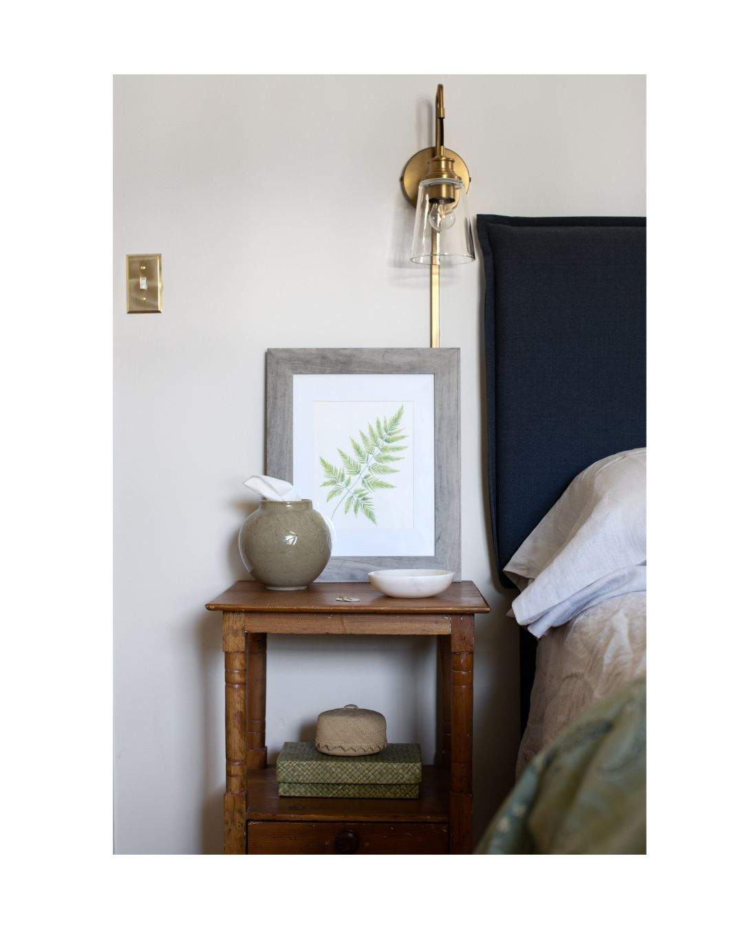 Moments, styled by AbodeVT..
.
.
.
.
#interiordesign #vermontremodel #vermontinteriorphotographer #spacialharmonyphoto #vermonthomephotographer #vermontbrandingphotographer #vermontinteriors #owlsirisphoto #vermontarchitecturalphotography #vermontspaces