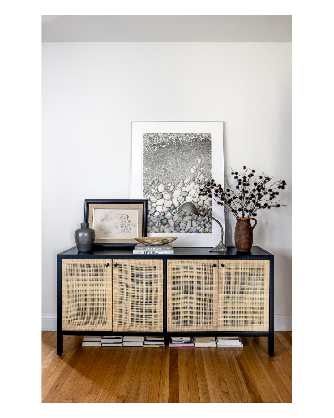 Always a sucker for a vignette .
Styled by @abodt.vt
.
.
.
.
.
#interiordesign #vermontremodel #vermontinteriorphotographer #spacialharmonyphoto #vermonthomephotographer #vermontbrandingphotographer #vermontinteriors #owlsirisphoto #vermontarchitecturalphotography #vermontspaces