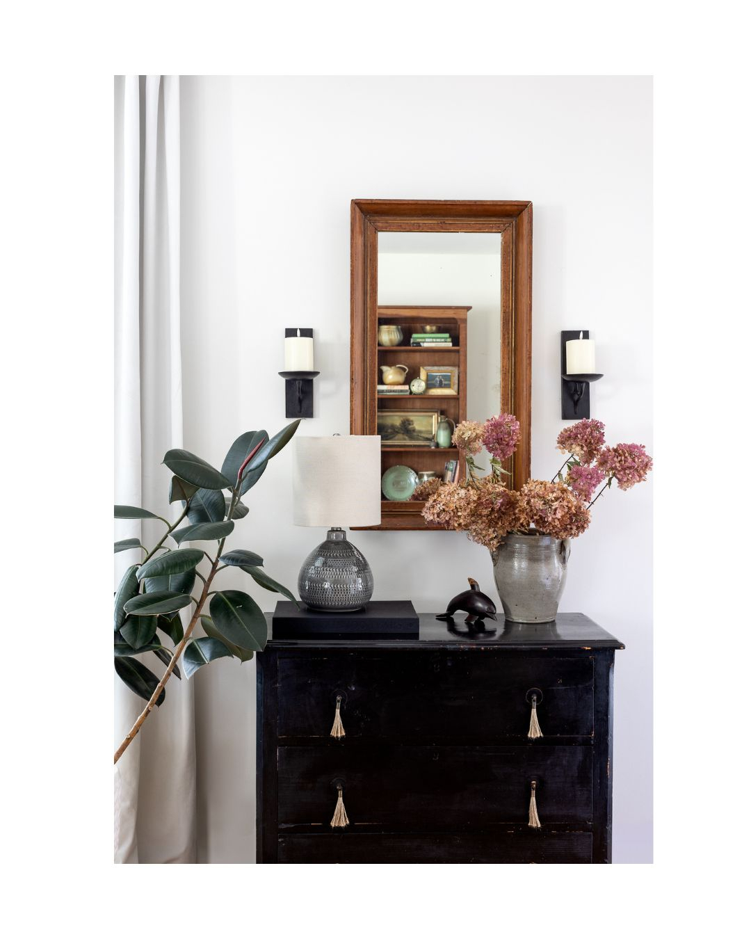 Lines, angles, shapes, and reflections.
Styled by: @abode.vt
.
.
.
.
.
#interiordesign #vermontremodel #vermontinteriorphotographer #spacialharmonyphoto #vermonthomephotographer #vermontbrandingphotographer #vermontinteriors #owlsirisphoto #vermontarchitecturalphotography #vermontspaces