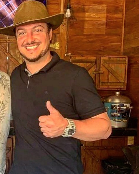 “Tudo que vale a pena na vida só é obtido ao superar o sentimento negativo associado a ele.”