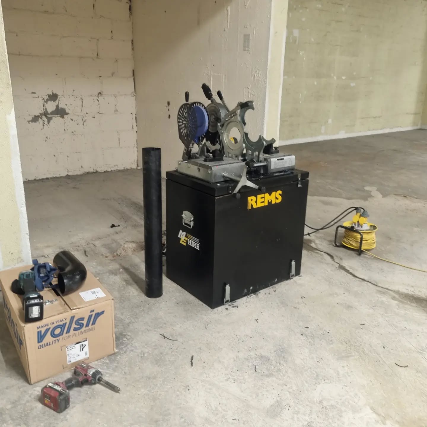 Teamed up with Tony and the team from Sana MEP LTD for a shell and core fit out for some commercial units.
Got the ball rolling on some high level HDPE drainage works. Probably our favourite means of drainage install.
#HDPE
#buttwelding
#electrofusion
#drainage
#Hybridmande
#efficiencyiswhatwedo