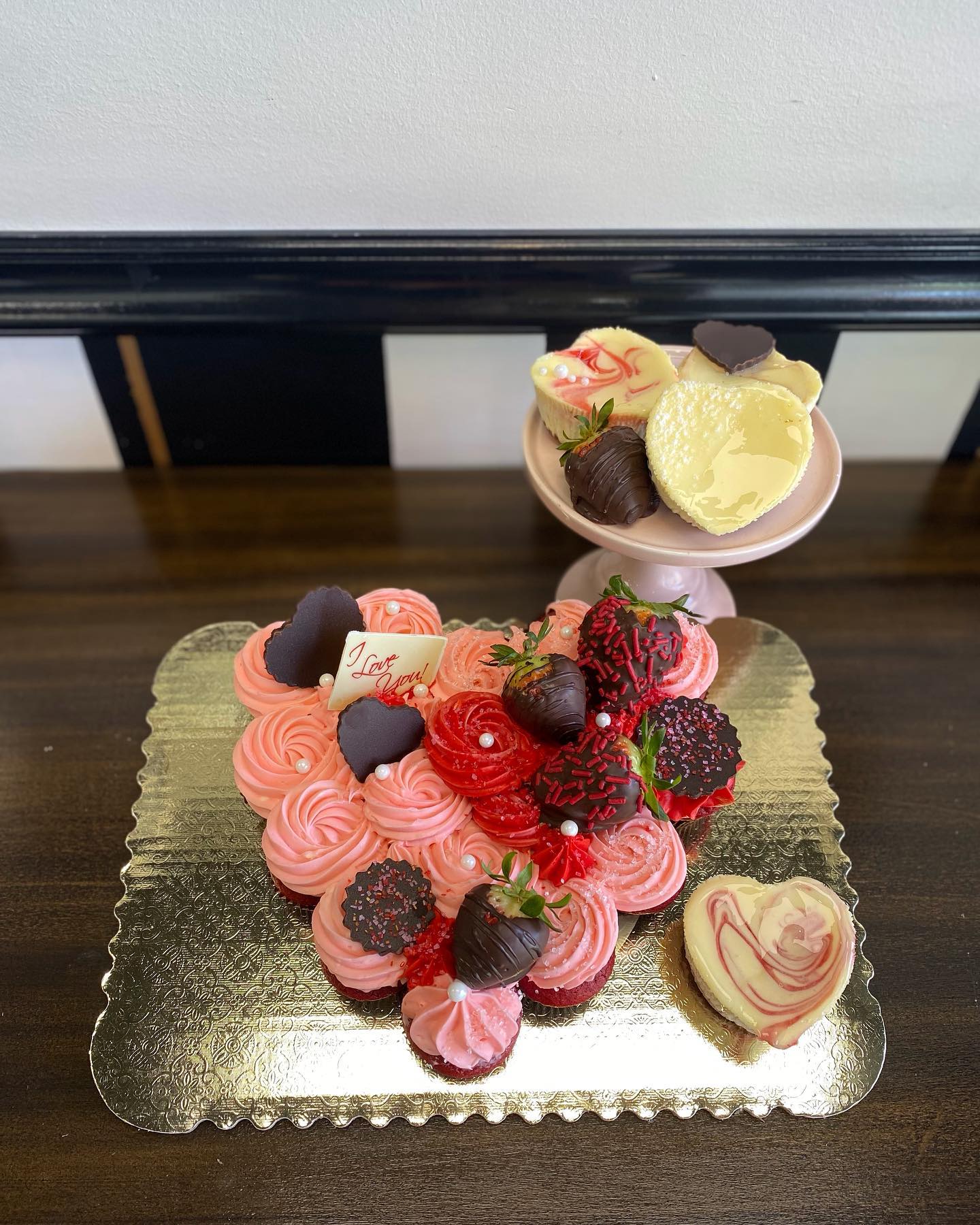 Take our ♥️ shape cupcake cake or our 💕 shape cheesecakes home to your Sweetheart this Valentine’s Day. Call to place your order today.