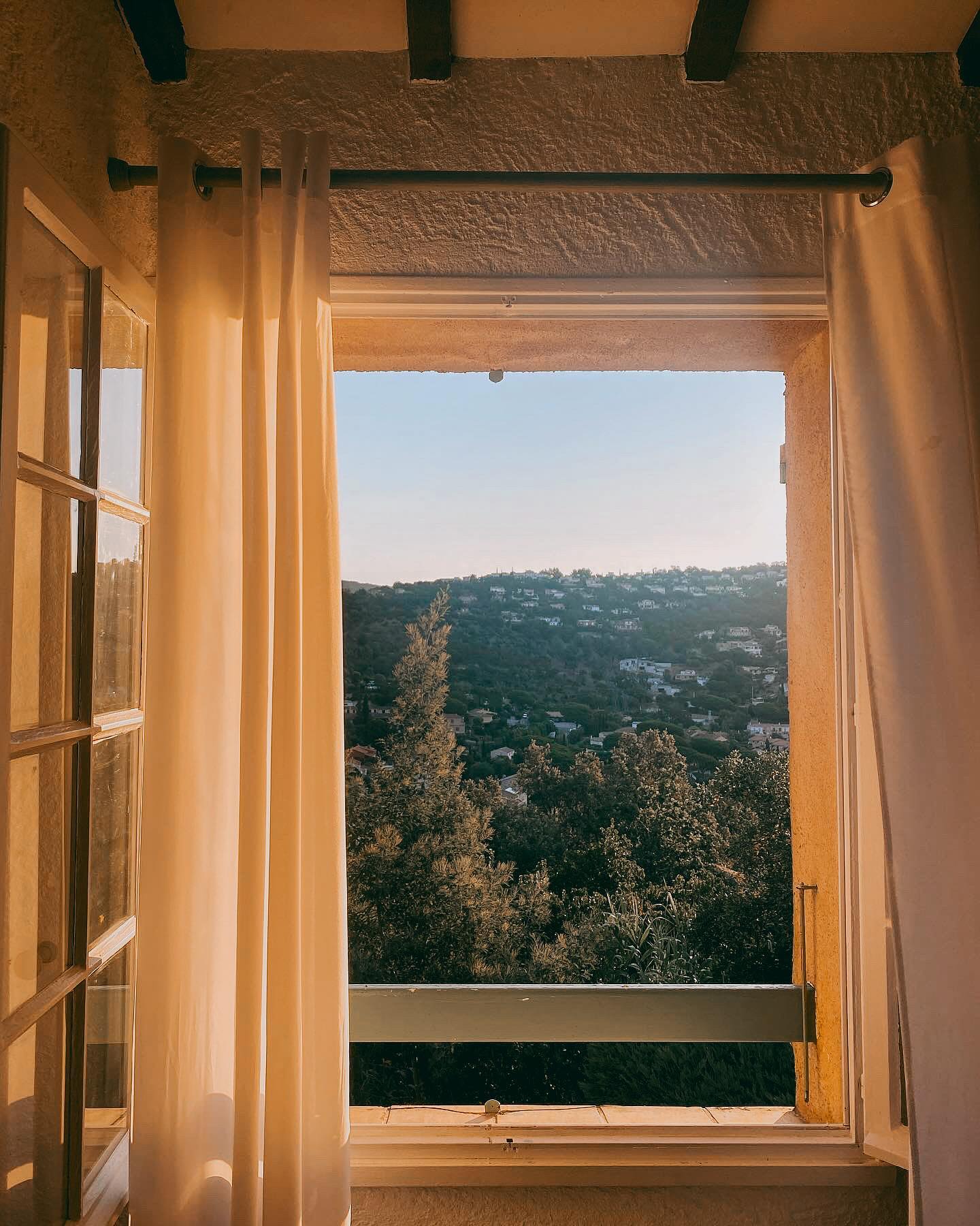 Our Monday mood board inspired by the sun-soaked hues of the Côte D’Azur…