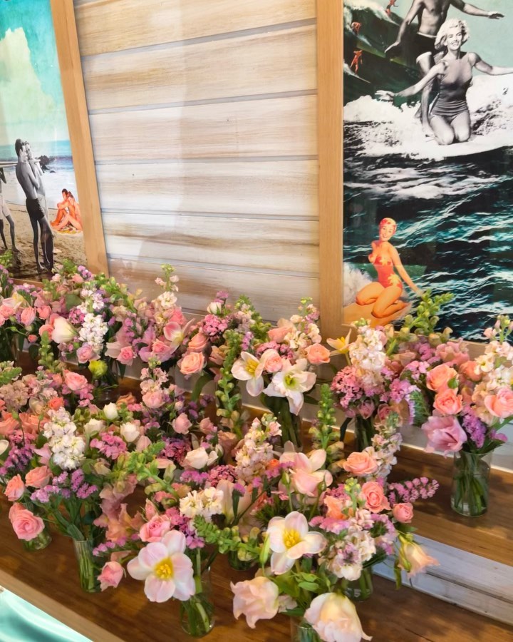 An overdue glimpse behind the scenes of our pink florals for @bettys_burgers Mother’s Day event with @beyondthebump.podcast 💕