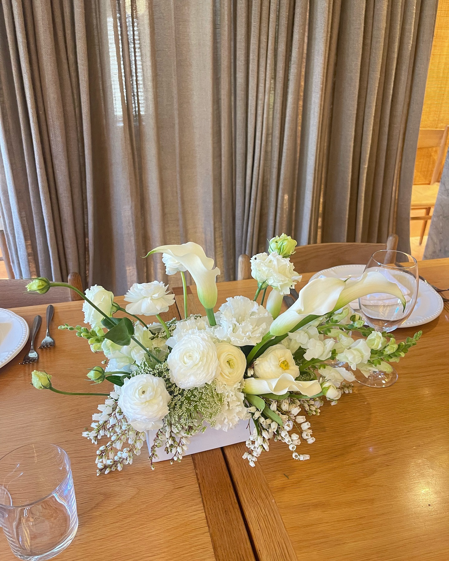 Spring florals looking anything but vanilla 🍦🕊️☁️🦢🐚