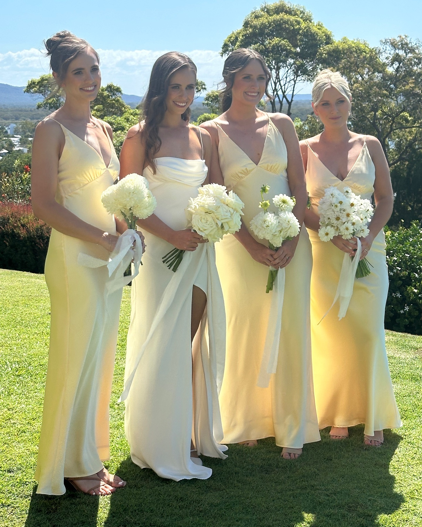 Forever loving Sophie’s monotype bouquets 🕊️