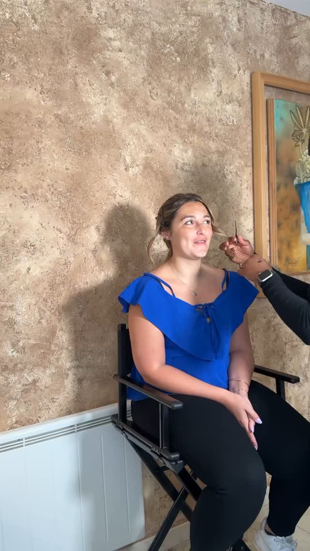 Tu n'as toujours pas trouver ta maquilleuse ???
Appelle dès maintenant au 0744933303 pour prendre rendez-vous !!
.