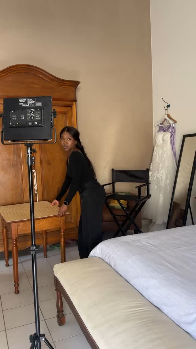 Maquillage mariée 😍
.
Pour être le premier mariage de la saison je dois vous avouer que c'était rempli d'émotions... beaucoup de larmes ont coulés et tout le monde était bienveillant, c'est agréable de travailler dans une ambiance plein d'amour et de vie!
Merci de m'avoir confié cette prestation, encore félicitations et bonne continuation ☺️
.
#makeup #maquillageyeux #wedding #maquillagemariee