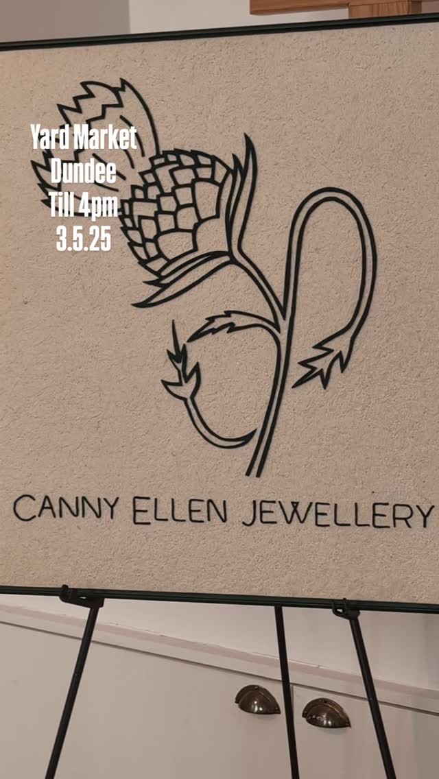 Spring stroll into Dundee city centre? Buy some bling?
Come see me up on't stage!
Always up for a natter but if you're an introvert just tell me to wheesht.
Lots of great artists and makers here for you to support 💕
#craftfair #dundee #scotland #jewellery