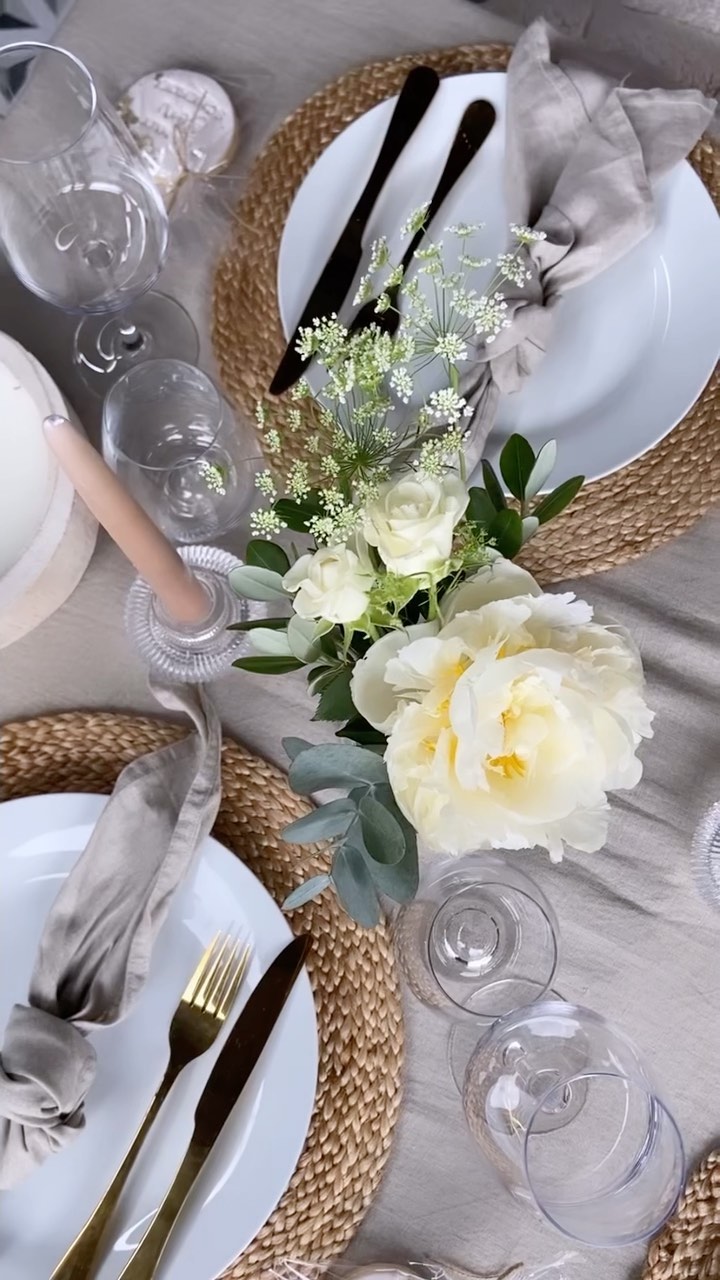 L U X E • P I C N I C
So excited for Spring, the brighter weather means we can create moments like this, a natural palette with beautiful blooms 🤍
Don’t forget to book your Spring moment, make a moment and memory with our beautiful Picnics.
Flowers @charlesandfaye
Bespoke Biscuits @gigglegraze
#luxepicnic #tablestyling #gardenparty #babyshowerpicnic #babyshowermoment #luxemoments #picnicparty #partyplanner #gardenevents #picnicideas #bridalshowerdecor #bridalshowerpicnic #birthdaypicnic #springmoments #springpicnic #homeparty #partyathome