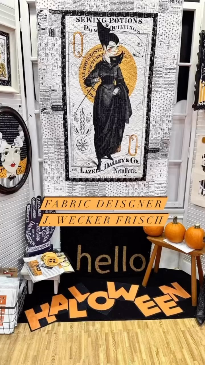 A little throwback from @jweckerfrisch at @quiltmarket last year! Are you ready for fall or still holding onto summer? đâď¸