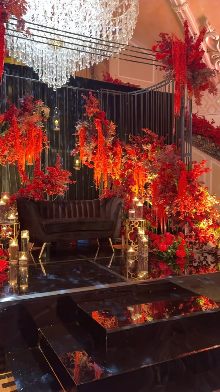 2 hours #livepainting progress from last night’s wedding at @thevenetiannj ❤️
Wedding planning @mystorybookevents ✨
Catering @benarescatering
@benares_nj
Videographer @lionframefilms
Photographer
@inavphoto
DJ
@djrajminocha
Decor @abhishekdecorators
@balloonthrill
Outfit
@falgunishanepeacockindia
HMUA
@mandybamrah
Lightning and snowfall
@magicmomentsnj
Ballet dancers @brian.sevilla_
Violinist @platinumroadshow
LED seating chart
@creativedesignbyjess
#art #weddingpainting #watercolorpainting #oilpainting #watercolorsketch #firstdance #indianwedding #panjabi #hindu #reception #weddingparty #weddinginspiration #weddingpainting #newyork #nj #njphotographer #nycphotographer