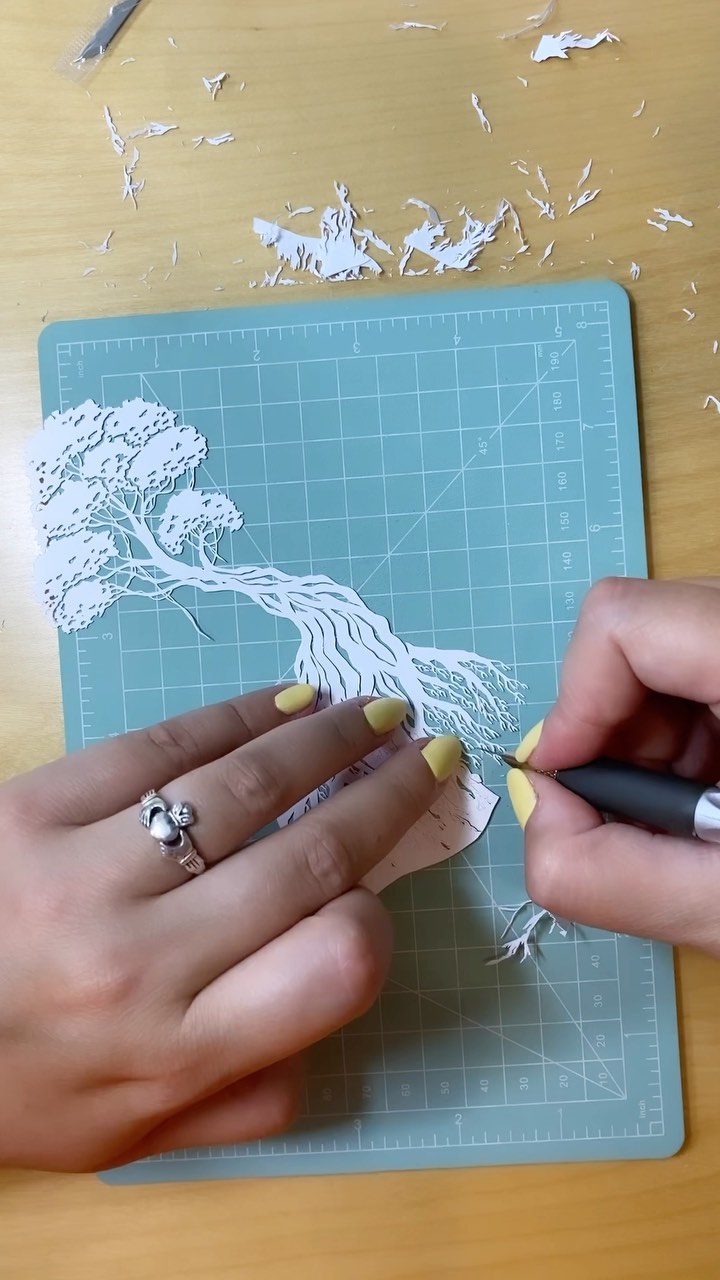 Great advice for artists 🎨🖌
#paperartist #handcutpaper #canadianartist