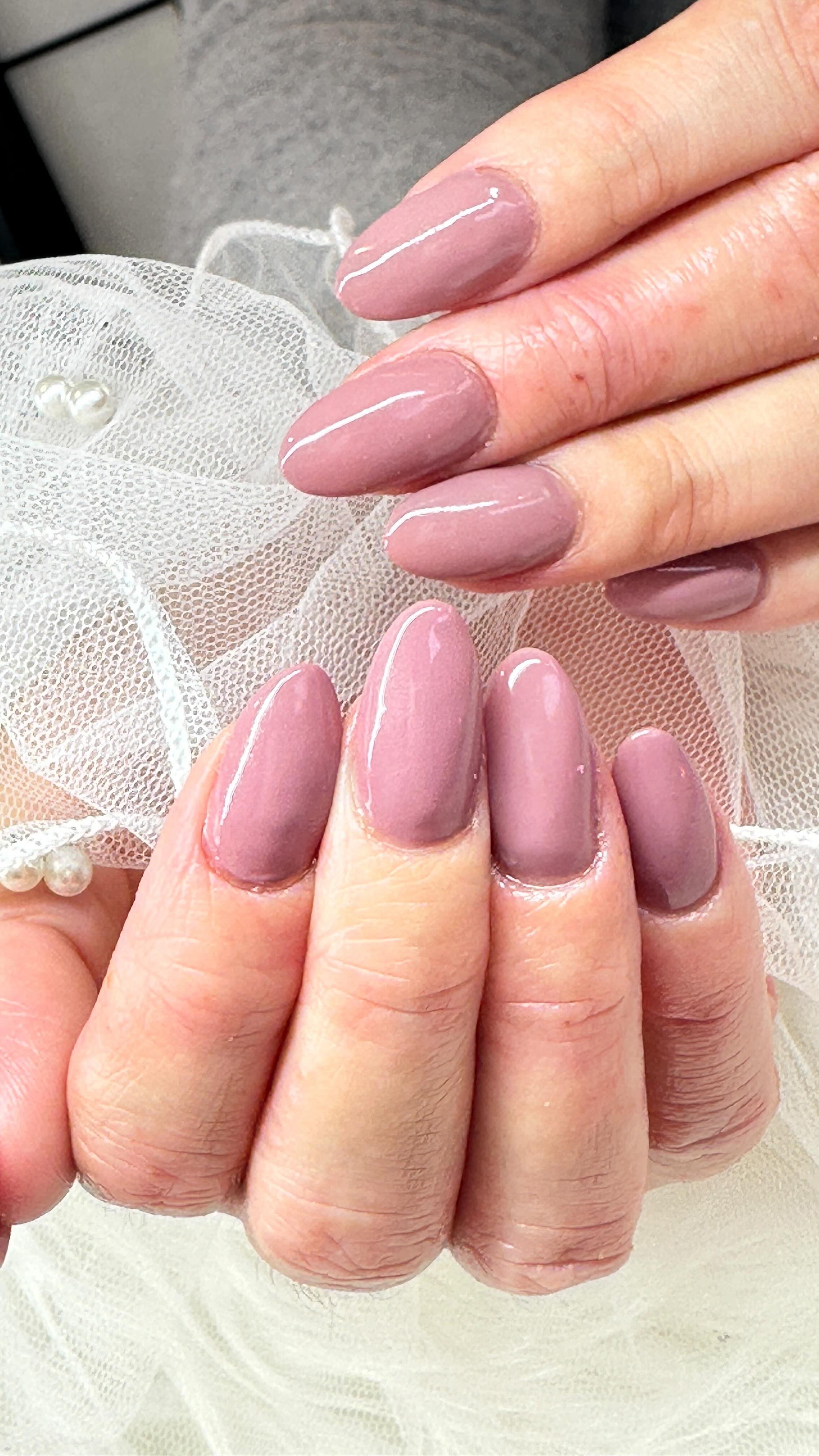 Fresh nails! fresh vibes! 💅
🌟 Indestructible Butter Cream Gel polish by Light Elegance. The Ultimate Solution for Weak, Brittle Nails! 🌟
Are your nails tired of chipping, splitting, and breaking? Say goodbye to nail woes with our revolutionary Indestructible Butter Cream technique! 💅✨
❈𝐴 𝑝𝑟𝑜𝑓𝑒𝑠𝑠𝑖𝑜𝑛𝑎𝑙𝐻𝑜𝑚𝑒-𝐵𝑎𝑠𝑒𝑑 𝑁𝑎𝑖𝑙 𝑺𝒂𝒍𝒐𝒏.
❈𝐵𝑦 𝑎𝑝𝑝𝑜𝑖𝑛𝑡𝑚𝑒𝑛𝑡 𝑜𝑛𝑙𝑦
❈ 𝐵𝑜𝑜𝑘 𝑂𝑛𝑙𝑖𝑛𝑒 🗓 𝐺𝑒𝑡 𝑜𝑟𝑔𝑎𝑛𝑖𝑠𝑒𝑑 𝑎𝑛𝑑 𝑝𝑙𝑎𝑛
𝑎ℎ𝑒𝑎𝑑 𝑎𝑙𝑙 𝑦𝑜𝑢𝑟 𝑛𝑎𝑖𝑙 𝑎𝑝𝑝𝑜𝑖𝑛𝑡𝑚𝑒𝑛𝑡𝑠.
Check out my services - Link in Bio
❈ 50% 𝒅𝒆𝒑𝒐𝒔𝒊𝒕 𝑤ℎ𝑒𝑛 𝐵𝑜𝑜𝑘𝑖𝑛𝑔 𝑡𝑜 𝑠𝑒𝑐𝑢𝑟𝑒
𝑦𝑜𝑢𝑟 𝑠𝑝𝑜𝑡 𝑎𝑛𝑑 𝑡𝑜 𝑎𝑣𝑜𝑖𝑑 𝑎𝑛𝑦 𝑑𝑖𝑠𝑠𝑎𝑝𝑜𝑖𝑛𝑡𝑚𝑒𝑛𝑡.
❈ 𝑃𝑎𝑦𝑚𝑒𝑛𝑡 𝑂𝑝𝑡𝑖𝑜𝑛𝑠:
- 𝑖𝑛𝑠𝑎𝑙𝑜𝑛 𝑜𝑛𝑙𝑦-𝐿𝑎𝑦𝑏𝑢𝑦, Afterpay
& 𝑍𝑖𝑝
- 𝑉𝑖𝑠𝑎 & 𝑀𝑎𝑠𝑡𝑒𝑟𝑐𝑎𝑟𝑑
𝐼 𝑙𝑜𝑜𝑘 𝑓𝑜𝑟𝑤𝑎𝑟𝑑 𝑡𝑜 𝑠𝑒𝑒𝑖𝑛𝑔 𝑦𝑜𝑢 𝑖𝑛 𝑡ℎ𝑒 𝑠𝑎𝑙𝑜𝑛 𝑠𝑜𝑜𝑛!
𝑌𝑜𝑢𝑟𝑠 𝑖𝑛 𝐵𝑒𝑎𝑢𝑡𝑦
𝐶ℎ𝑟𝑖𝑠𝑡𝑖𝑛𝑒 🥀
Owner Operator
Nail Artist
.
.
.
#hardgel #hardgelnailextensions #rotoruanailsalon #rotoruanailtech #acrylicnails #almondshape #coffinshape #nailsoftoday #notd #nailswow #customnails #nailsfordays #nailgoals #nailsdecor #classynails #ilovenails #featurenails #manicuresrotorua #champagnenailsnz #prettynails #nailstylist #nailporn #nailslove #nailartist