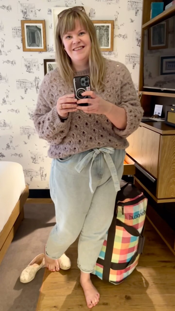 Here's my journey too and day spent around London before Thrive 2024 starts tomorrow! #excited
Coffee for the car journey, then check into the Hoxton, before meeting my cousin for coffee and a stroll around the gallery's. Then meeting some lovely photographers that are also coming to Thrive tomorrow, plus just the odd glass of wine! Now time for bed and an amazing day tomorrow!!
Lovely to meet you @litphotographyni & @tinahevinghamwedding
@photographyfarm bring on Thrive 2024!
Hotel: @thehoxtonhotel