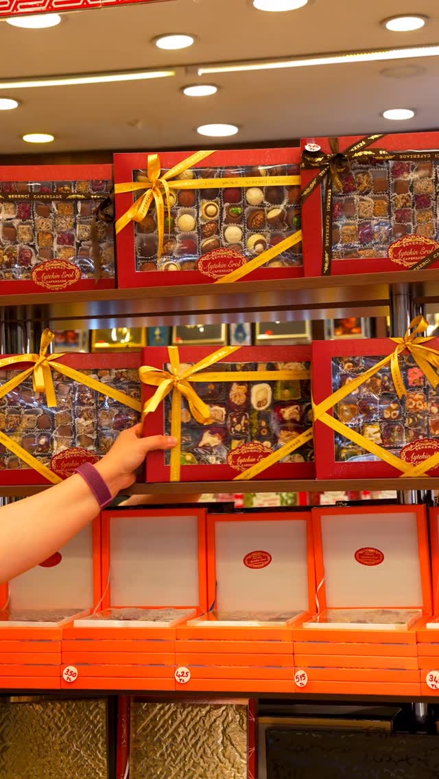 Şeker gibi bir atmosfer, lokum gibi bir gün! 🍬
📍Üsküdar Merkez İmalat
📍Üsküdar Balıkçılar Çarşısı
📍Kadıköy Balıkçılar Çarşısı
#ŞekerciCaferzade #Üsküdar #Kadıköy