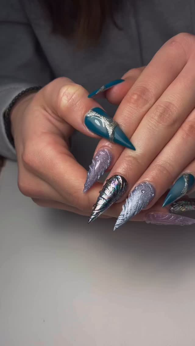 Fresh nails, fresh mood ✨
.
.
#melbournenails #nailsmelbourne #acrylicnails #nailsart #melbournenailtech