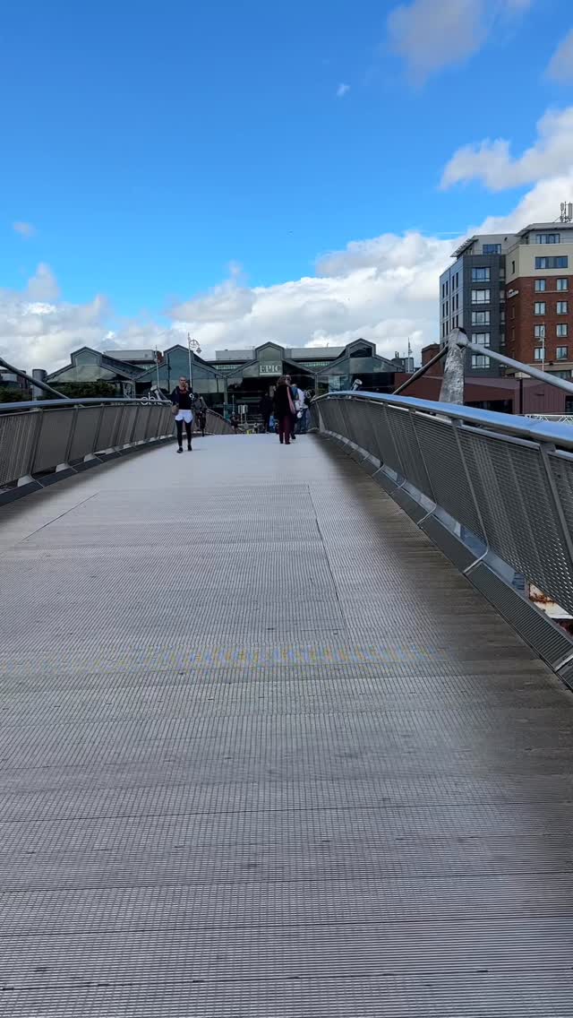👉 Such a fantastic day out in the heart of Dublin City for inaugural LOS Docklands Challenge! 🤩
#sandycovesc #leinsteropensea #seaswimmingireland #openwaterswimmingireland