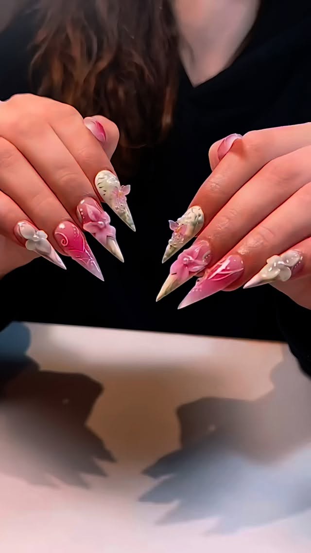 One of my favourite set 🫶
.
.
#melbournenails #nailsmelbourne #acrylicnails #nailsart #naillove