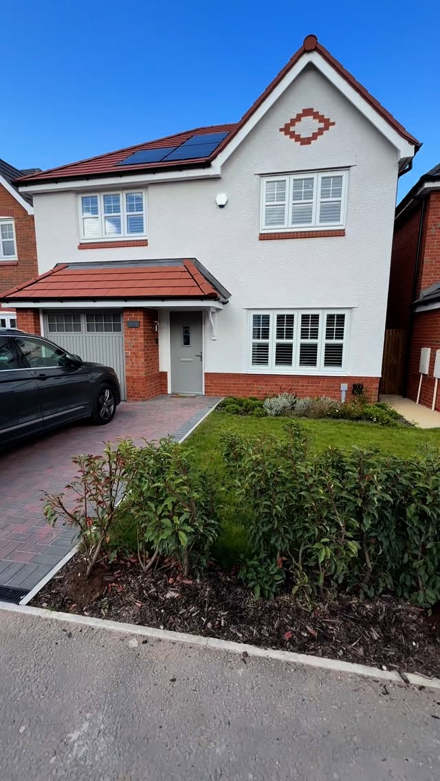 Amazing detached @castlegreenhomes fitted out with our 76mm hidden/ silent tilt shutters 🤩
.
.
.
#shuttersliverpool #madetomeasure #windows #windowtreatments #merseyside #Liverpoolblinds #Liverpool #wirralinds #liverpoolshutters #blindsliverpool #maghullblinds #project #shutters #liverpoolroofblinds #windows #interiordesigner #childwall #northwest #kitchen #foryou #foryoupage #interiordesign #bespoke #curtains #fyp