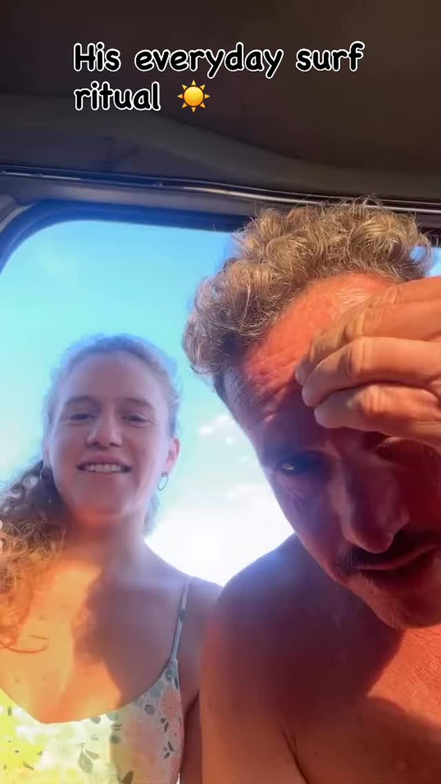 Sunsessions for tooo many hours in the sun โ๏ธ we love the sun and all its wonderful life benefits - but spending way to many hours under those rays we need to take care from excessive burning and skin dehydration โฆ our pure organic ingredients are full of antioxidants that block, repair , hydrate and replenish our skin ๐โ๏ธ#surfzinc #realingredients #mineralskincare ๐