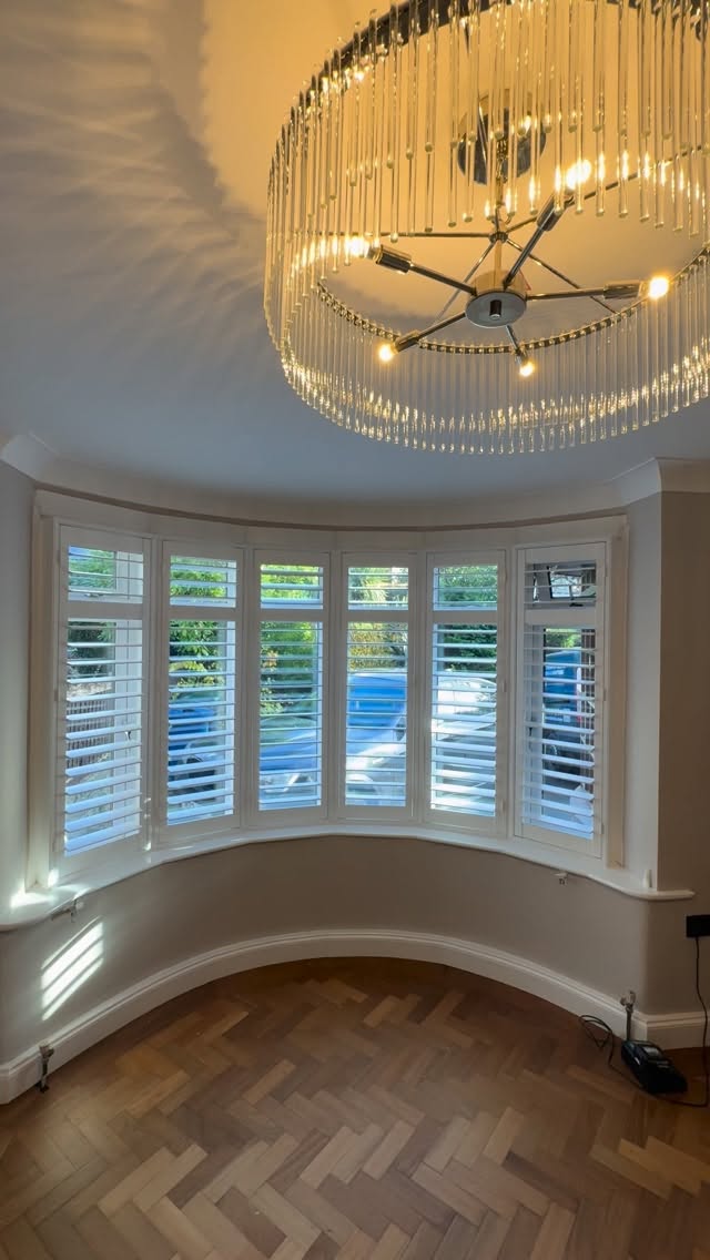 Everyone’s favourite feature on shutters, split tilt/ hidden split tilt shown here on 89mm louvres with hidden/ silent tilt 🤩
.
.
.
#blinds #shutters #windowtreatments #homedecor #interiordesign #homeimprovement #plantationshutters #rollerblinds #venetianblinds #romanblinds #homerenovation #homedesign #interiors #residential #windowcoverings #decor #interiordecorating #luxuryhomes #softfurnishings #homeinterior #Liverpool #Liverpoolblinds #Merseyside #ShuttersLiverpool #Blindsliverpool