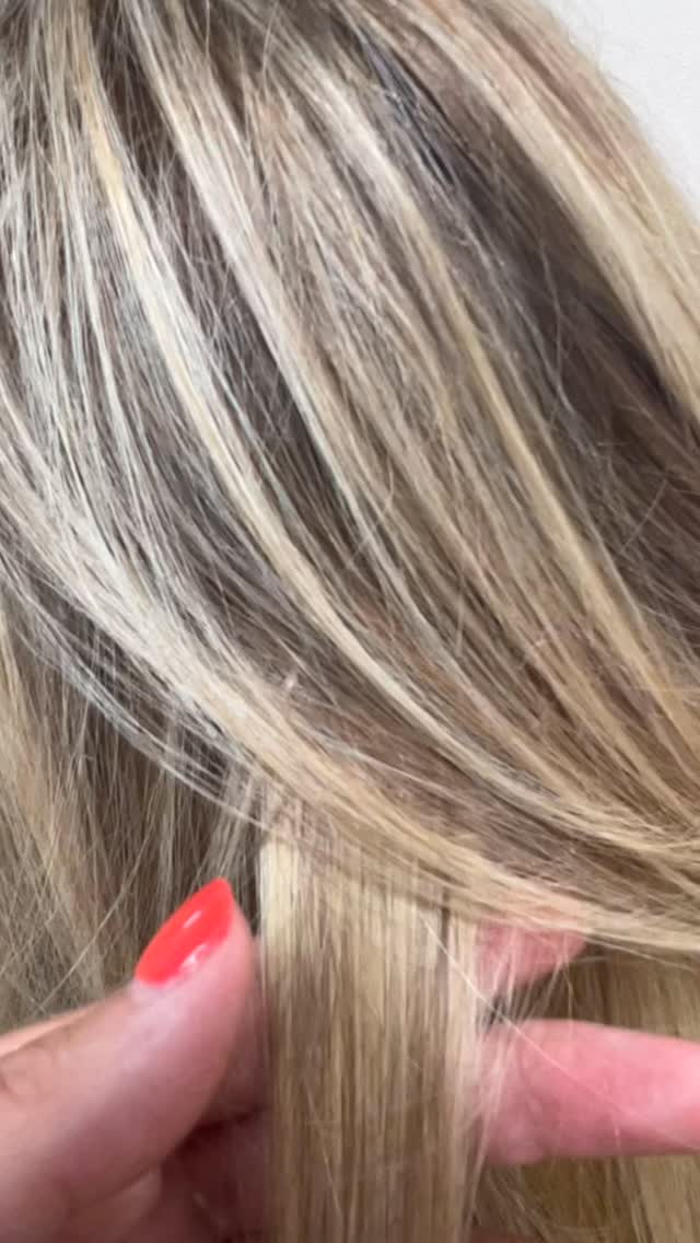 Manchmal ist es die Feinheit, die den Unterschied macht 🤍
Diese Extensions sind so perfekt angepasst, dass sie mit dem Eigenhaar verschmelzen – ganz ohne sichtbare Übergänge.
Natürlich. Edel. Unsichtbar.
💫 Du wünschst dir genau so ein Ergebnis?
Dann buche deine persönliche Beratung online ✨
Ich freue mich auf dich!🫶🏼
📍Bel Hair Küsnacht
Rosenstrasse 6
8700 Küsnacht
#belhairküsnacht #extensions #extensionsspezialist #hairtransformation #beforeandafterhair #hairstylistzurich #wavesextensions #haaverlängerung #haaverdichtung #healthyhairjourney #naturhaare #luxuryextensions #zürichbeauty#küsnacht #zürich