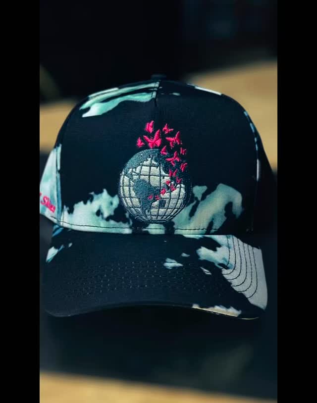 Crafted for dreamers who move different. 🌍 Trucker or Snapback — both built to stand out
Tag a friend who’d rock this fit 👇
#yumegraphix #streetfashion #clothingbrand #fashion #hats #custommade #limitedstock #truckerhats #snapback #streetwear #fashionreels #fypシ