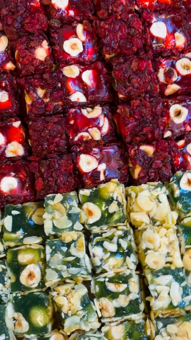 Renk renk, tat tat…
Şekerci Caferzade geçmişle bugünün en tatlı buluşma noktası.🎉
📍Üsküdar Merkez İmalat
📍Üsküdar Balıkçılar Çarşısı
📍Kadıköy Balıkçılar Çarşısı
#ŞekerciCaferzade #Üsküdar #Kadıköy