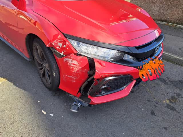 How's your day going?
Better half having a lovely night out at their friend's house in Inverkeithing and another driver had a forceful oopsie all over our car.
I'd just cleaned it inside too!
Ah well, could be worse. Nobody harmed. But that's going to be fun to sort out 🫠