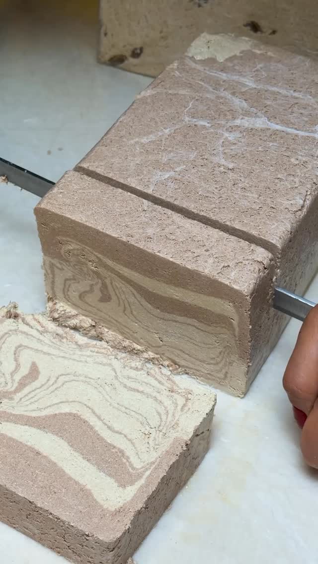 Bir dilimiyle geçmişe, her lokmasıyla damağınıza hitap eden lezzet...✨
📍Üsküdar Merkez İmalat
📍Üsküdar Balıkçılar Çarşısı
📍Kadıköy Balıkçılar Çarşısı
#ŞekerciCaferzade #Üsküdar #Kadıköy