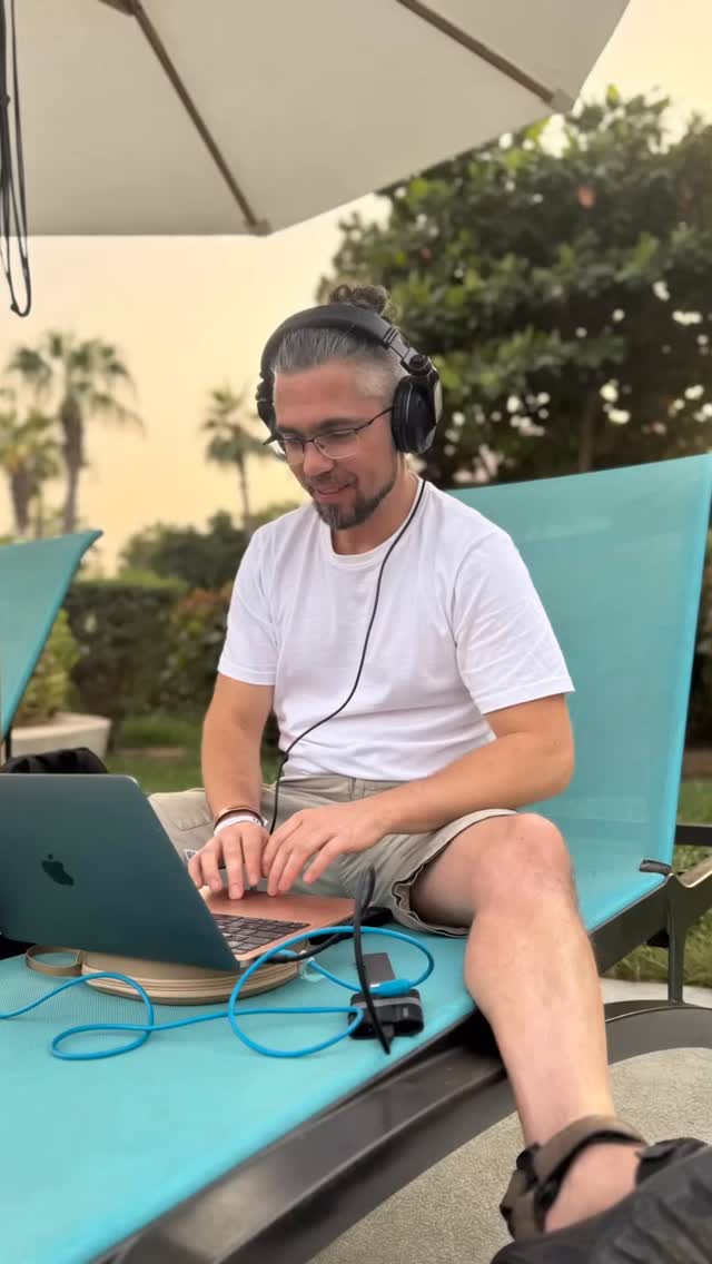 😅😎🌴🏝️🍹