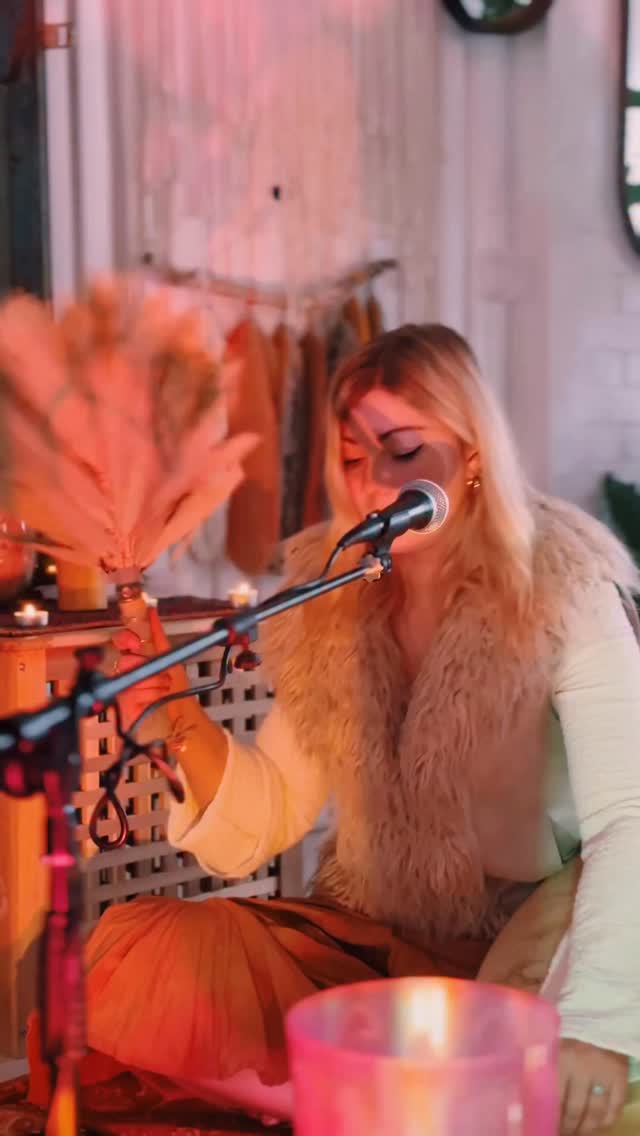 FREQUENCY OF LIGHT - my 200-hour advanced sound healer training - is now underway, and I find myself in awe of what this work is becoming.
What arrived as a lightening bolt download over the Lionsgate has grown into a living, breathing method… a crystalline technology of remembrance that continues to reveal itself through every student, every bowl, every transmission.
This technique is different because it teaches you to refine your own field until you are the crystal instrument - the instrument through which healing naturally flows.
It weaves together crystalline sound, sacred geometry, multidimensional energetics and heart-brain coherence, but more than any structure or concept, it initiates you into self-mastery.
Into the art of holding your centre so cleanly, so compassionately, that those in your presence remember their own innate harmonic blueprint.
I am humbled, deeply, to witness how this method continues to evolve beyond me - opening pathways, revealing codes, showing us what is possible when we let frequency lead.
It has expanded my understanding of healing into infinite directions and still, it keeps unfolding with grace. ♥️✨
Here’s to the journey, and to all the souls answering the call. ✨
Next cohort will launch March 2026. Waitlist open soon! 💖