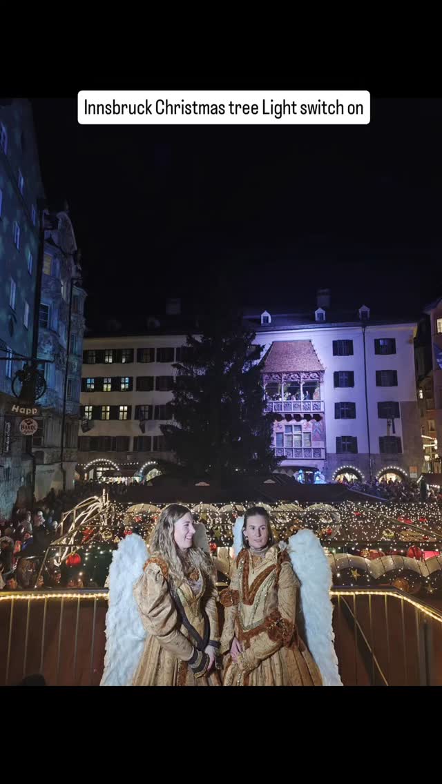 The lights are on in the Christmas trees in the Old Town and the Market Square in Innsbruck