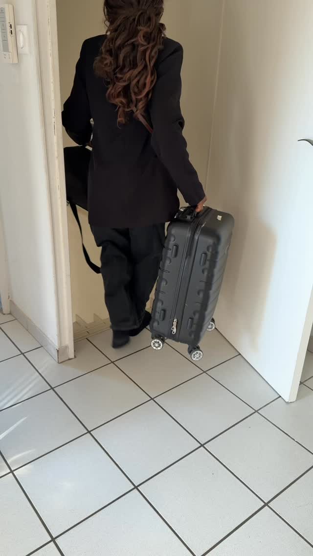 J'ai passé un très beau moment avec Sylvie ☺️
Une prestation de maquillage très agréable.
C'etala première fois de sa vie que madame faisait appel à une professionnelle du maquillage et qu'elle se faisait maquiller ☺️
Fut un grand plaisir de pouvoir m'occuper de sa mise en beauté ✨
Planning décembre 2025 toujours disponible
.
Makeup by me
Maquillage sud de France
#masterklay